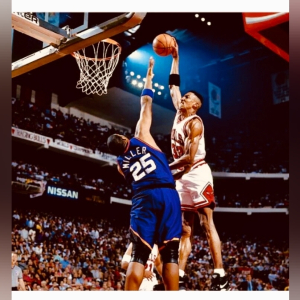BRAND NEW!💯 SCOTTIE PIPPEN SLAM DUNK💥ON OLIVER MILLER 8.5x11 GLOSSY POSTER!👀